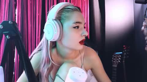 Avriel online show from 09.22.25