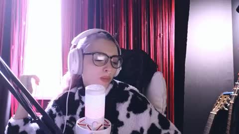 Avriel online show from 10.23.25