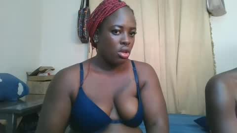Snapshot of avian_babe1 chatting on 06.23.26 avian_babe1 online show from 06.23.26