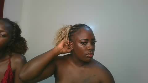Snapshot of avian_babe1 chatting on 07.20.26 avian_babe1 online show from 07.20.26