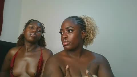 Snapshot of avian_babe1 chatting on 07.20.26 avian_babe1 online show from 07.20.26