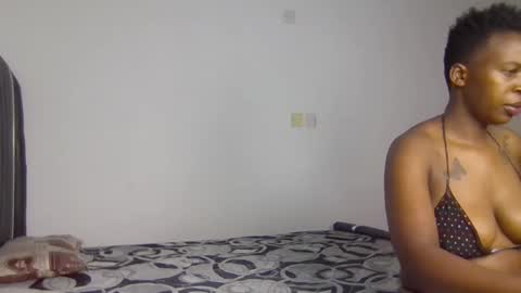 Snapshot of avril_lily chatting on 02.03.26 Avril online show from 02.03.26