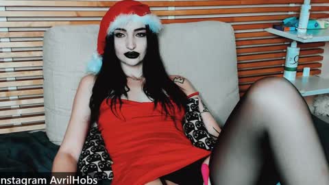 Snapshot of avrilhobs chatting on 12.25.24 Avril online show from 12.25.24