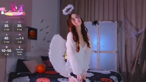 Avril online show from 10.25.25