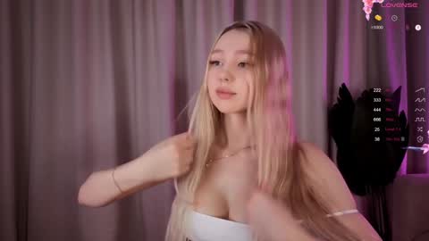 Avrora online show from 12.01.25