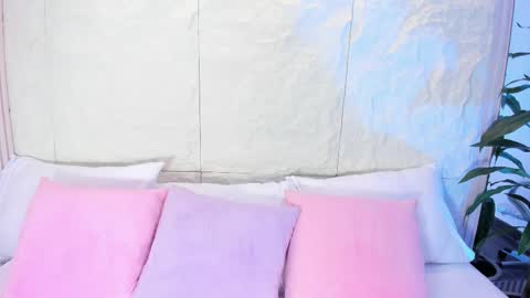 Avy  online show from 11.18.25