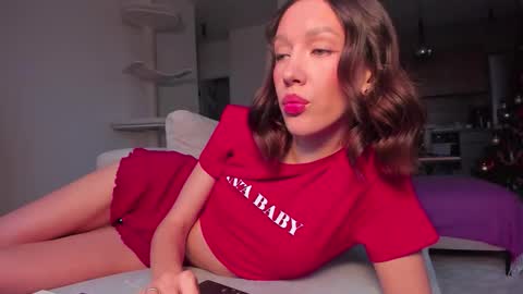 Awgustina online show from 12.22.25