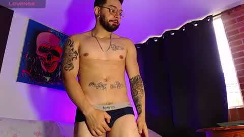 Independiente Model online show from 07.15.26