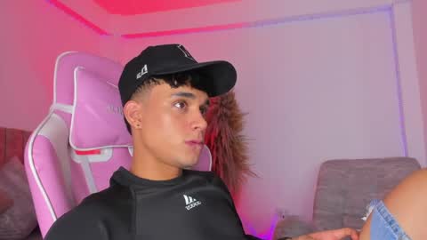 Snapshot of axel_cody_ chatting on 05.19.26 AXEL online show from 05.19.26