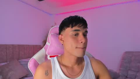 Snapshot of axel_cody_ chatting on 06.12.26 AXEL online show from 06.12.26