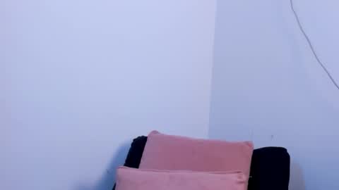 axel davis  online show from 11.06.25