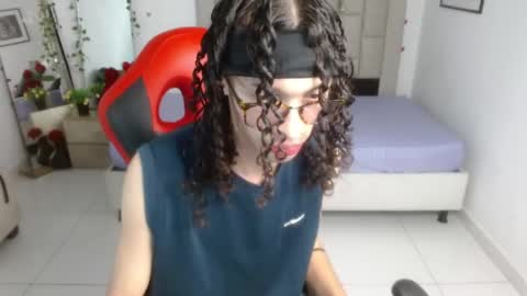 Snapshot of axel_fox7 chatting on 05.24.26 Axel online show from 05.24.26