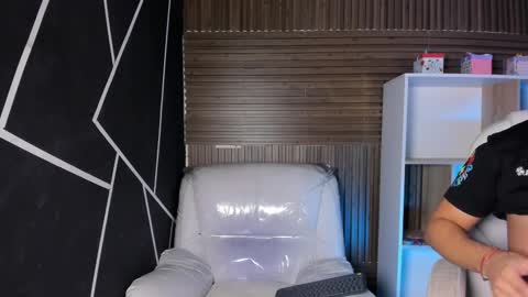 Snapshot of axel_grey_ chatting on 09.22.25 axel_grey_ online show from 09.22.25