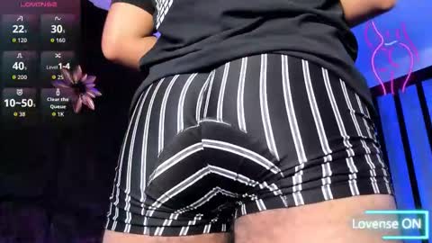 Snapshot of axel_grey_ chatting on 12.14.25 axel_grey_ online show from 12.14.25