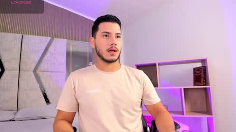 axel_grey_ online show from 02.17.26