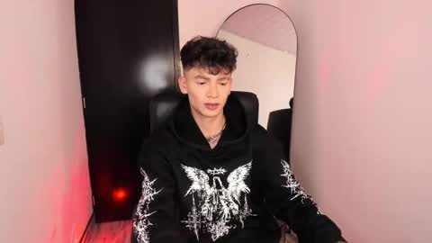 Axel online show from 12.19.25