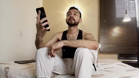 Snapshot of axel_moon_s chatting on 11.05.25 Axel Moon online show from 11.05.25