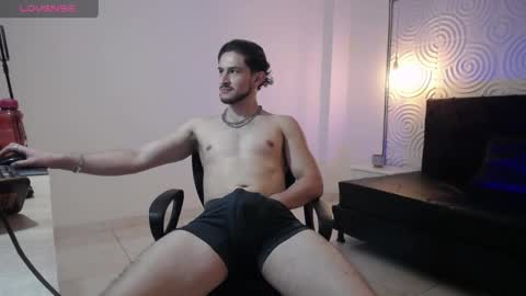 Axel  online show from 04.11.26