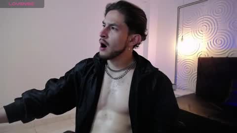 Axel  online show from 04.12.26