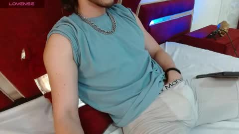 Axel  online show from 05.16.26