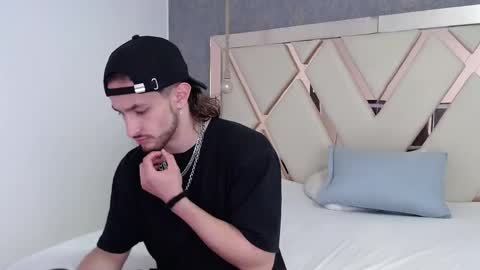 Axel  online show from 05.30.26