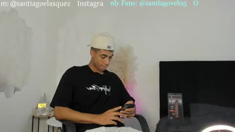 Snapshot of axel_shad chatting on 09.17.25 axel_shad online show from 09.17.25