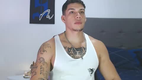 INDEPENDENT MODEL  online show from 01.16.25