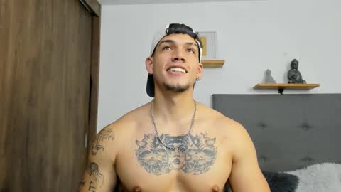 INDEPENDENT MODEL  online show from 09.20.25