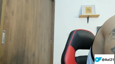 INDEPENDENT MODEL  online show from 03.30.26