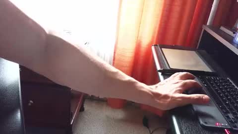 Snapshot of axelcr0ss chatting on 10.28.25 axelcr0ss online show from 10.28.25