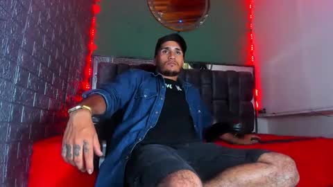 Axell Cross2 online show from 10.29.25