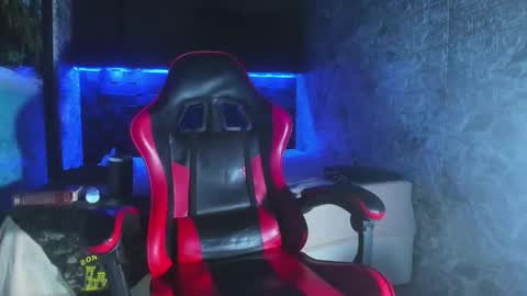 Axell Cross2 online show from 04.14.26