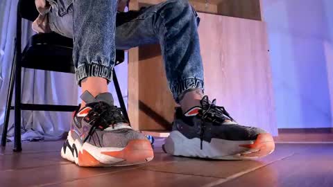 Snapshot of axellcollins chatting on 02.10.25 im your little femboy ALEX online show from 02.10.25