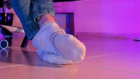 Snapshot of axellcollins chatting on 09.20.25 im your little femboy ALEX online show from 09.20.25