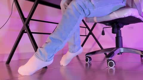 Snapshot of axellcollins chatting on 09.30.25 im your little femboy ALEX online show from 09.30.25