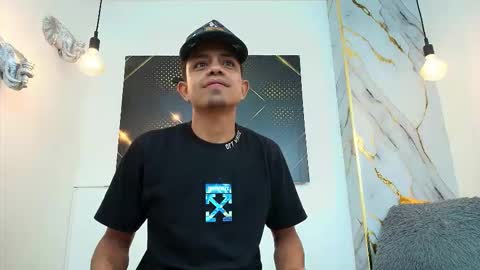 Snapshot of axeltemptation chatting on 12.23.25 online show from 12.23.25