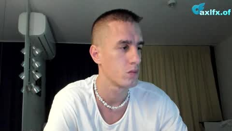 Snapshot of axl_fx chatting on 10.28.25 Axl online show from 10.28.25