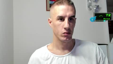 Snapshot of axl_fx chatting on 11.09.25 Axl online show from 11.09.25