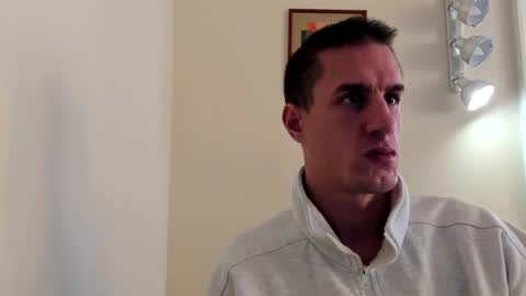 Snapshot of axl_fx chatting on 12.04.25 Axl online show from 12.04.25