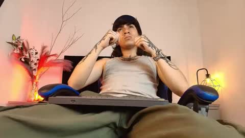 Snapshot of axl_kush_ chatting on 04.23.26 Axel Kush online show from 04.23.26