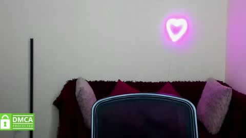 Jully online show from 10.17.25