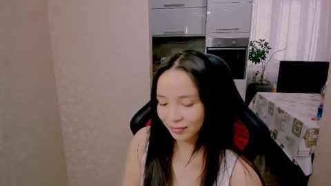 Aya Moon online show from 11.28.25