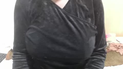 Ayie online show from 11.10.25