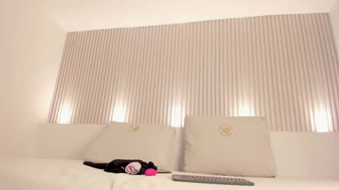 Ayla  online show from 04.21.26