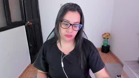 SandyMODELINDEPENDIENT online show from 02.02.25