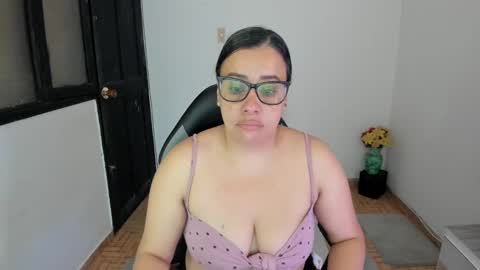 SandyMODELINDEPENDIENT online show from 02.10.25