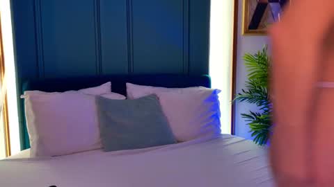 Ayla online show from 11.27.25