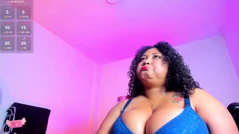 Ayliinn  online show from 11.21.25