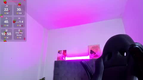 Ayliinn  online show from 11.27.25