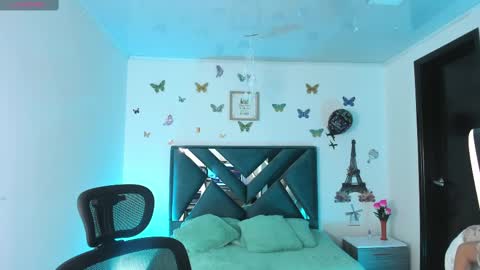 Snapshot of aylin_diazz chatting on 02.20.25 Aylin online show from 02.20.25